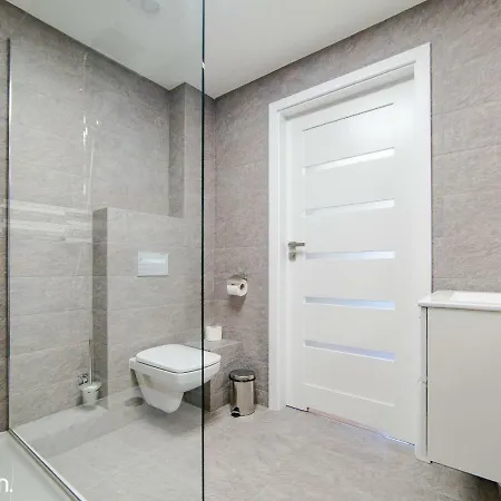 Wakacyjny Z Tarasem Kolobrzeg