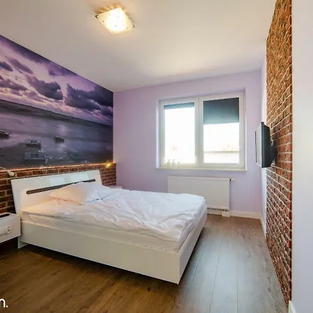 Wakacyjny Z Tarasem Kolobrzeg